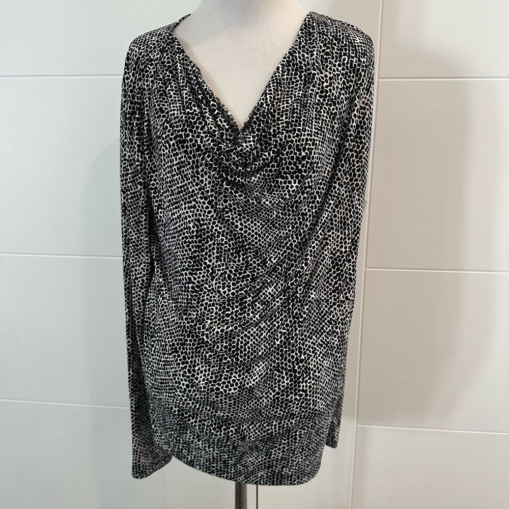 NWT Jones New York Signature Black and White Stretch Top L